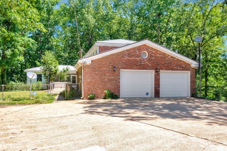 Country Home for Sale in Lewis County, Tennessee - image 42