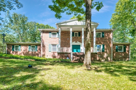 Country Home for Sale in Lewis County, Tennessee - image 2