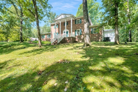 Country Home for Sale in Lewis County, Tennessee - image 5
