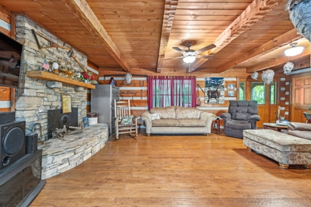 Country Home for Sale in Hickman County, Tennessee - image 17