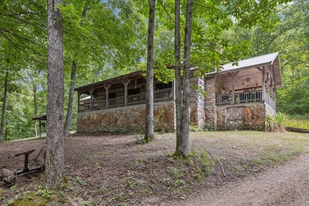 Country Home for Sale in Hickman County, Tennessee - image 2