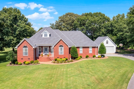 Charming Home for Sale w/ Bonus Room & Pool in Milan, TN - image 1