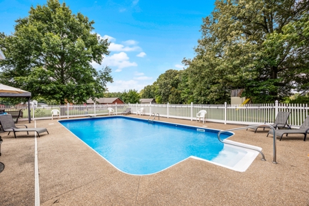 Charming Home for Sale w/ Bonus Room & Pool in Milan, TN - image 25