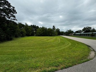 Prime Commercial Location off Hwy 51 in Poynette WI - image 9