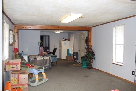Residence in Gainesville, MO with Income Producing Potential - image 5