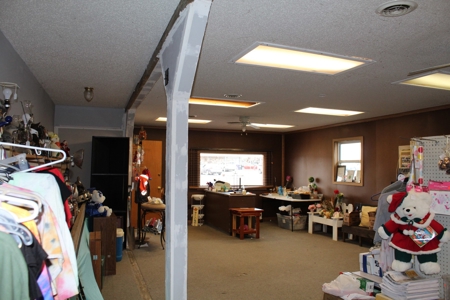 Residence in Gainesville, MO with Income Producing Potential - image 7