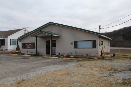 Residence in Gainesville, MO with Income Producing Potential - image 35