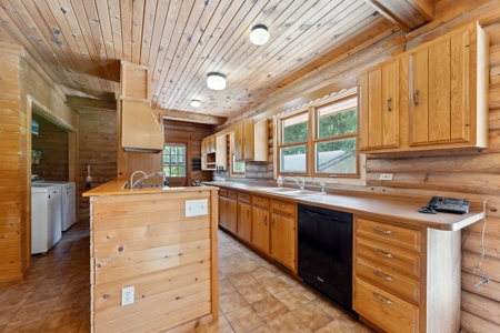 36 +/- acre dream hunting property and home Baraboo, WI - image 17