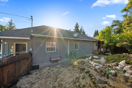 Home For Sale in Kalama, WA! - image 38