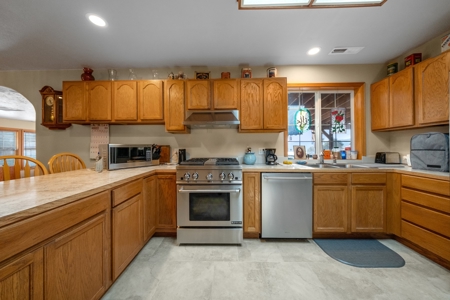 Home For Sale in Kalama, WA! - image 12