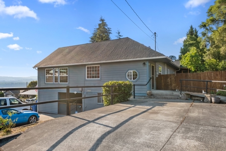 Home For Sale in Kalama, WA! - image 37
