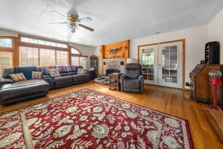 Home For Sale in Kalama, WA! - image 4