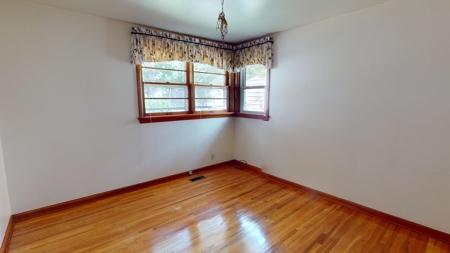 Home in Sarnia for Sale by Online Auction - image 19