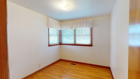 Home in Sarnia for Sale by Online Auction - image 18