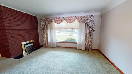 Home in Sarnia for Sale by Online Auction - image 14