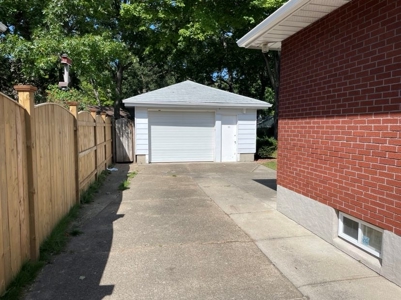Home in Sarnia for Sale by Online Auction - image 8