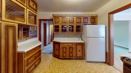 Home in Sarnia for Sale by Online Auction - image 29