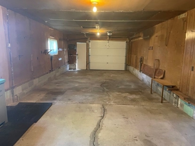Home in Sarnia for Sale by Online Auction - image 5