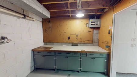 Home in Sarnia for Sale by Online Auction - image 28