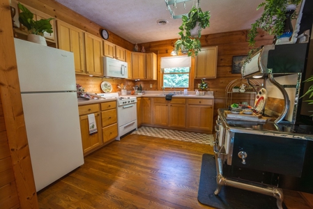Log Home & Acreage for Sale in Stuart, VA - $125,000 RESERVE - image 18