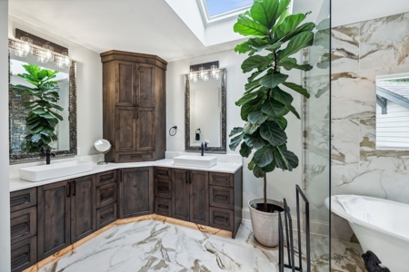 Exquisite Franklin Estate with Guest House and Resort-Style - image 25