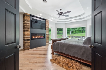 Exquisite Franklin Estate with Guest House and Resort-Style - image 21
