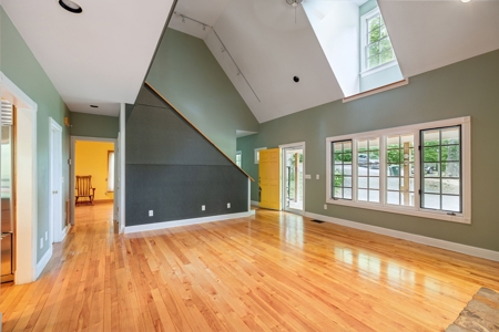Serene Woodland Retreat with Modern Comforts in Franklin - image 7