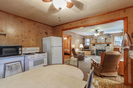 Waterfront Home For Auction on Emerald Lake in Mt. Morris WI - image 13