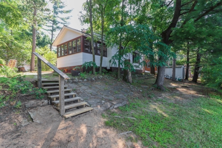 Waterfront Home For Auction on Emerald Lake in Mt. Morris WI - image 23