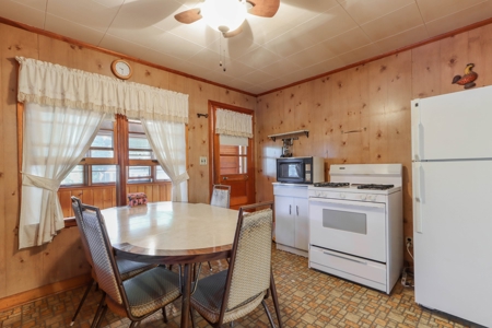 Waterfront Home For Auction on Emerald Lake in Mt. Morris WI - image 14