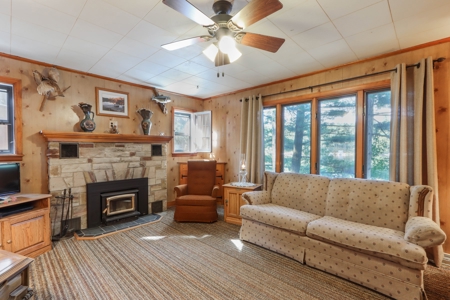 Waterfront Home For Auction on Emerald Lake in Mt. Morris WI - image 38