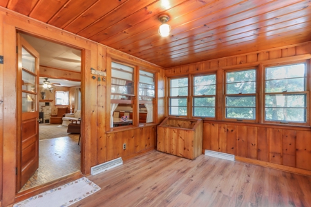 Waterfront Home For Auction on Emerald Lake in Mt. Morris WI - image 34