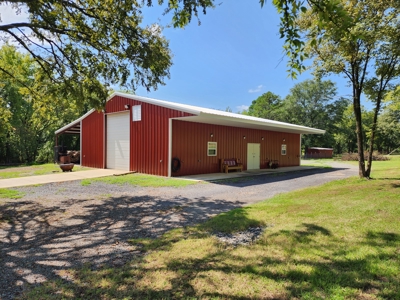 Country Home, Acreage & Shop – National Forest Area - image 32