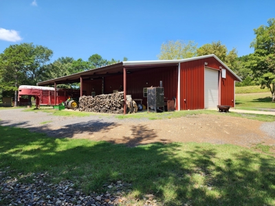 Country Home, Acreage & Shop – National Forest Area - image 33