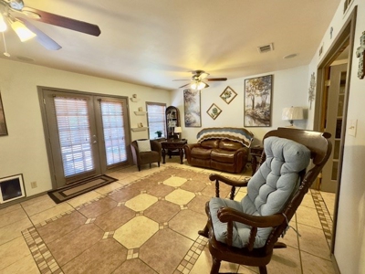 Remarkable 3 BR 2 Bath Home in Iraan, TX - image 32