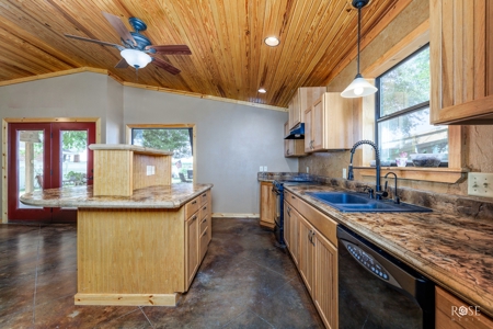 West Central Texas Lakefront home in San Angelo - image 11