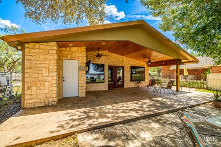 West Central Texas Lakefront home in San Angelo - image 22