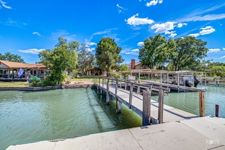 West Central Texas Lakefront home in San Angelo - image 33
