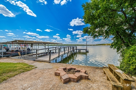 West Central Texas Lakefront home in San Angelo - image 28