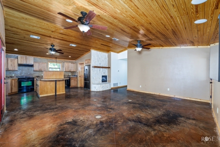 West Central Texas Lakefront home in San Angelo - image 7
