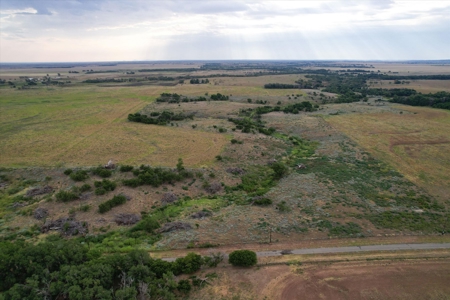 Prime Hunting & Cattle Property in Southwestern Oklahoma - image 32