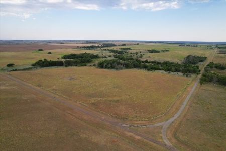 Prime Hunting & Cattle Property in Southwestern Oklahoma - image 17
