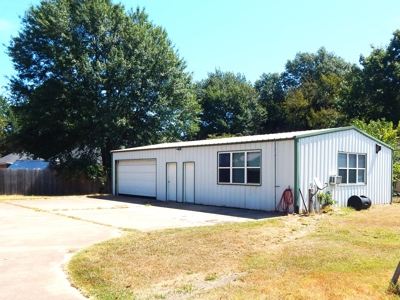 Beautiful Country Home in Beaver Creek Powderly TX - image 3