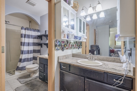 Mountain Home For Sale In The Colorado River Valley - image 14
