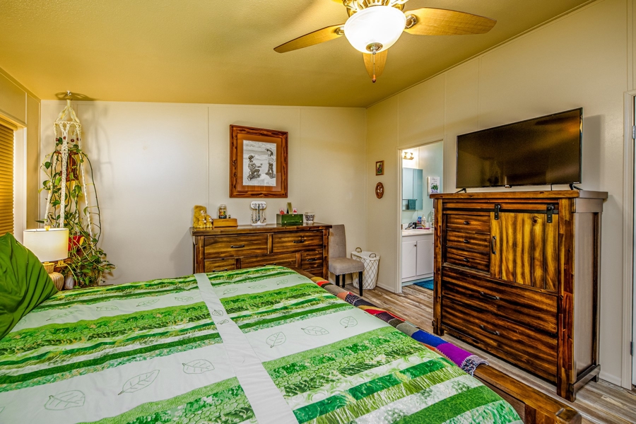 Jennifer Thomas Realtor United Country Home 