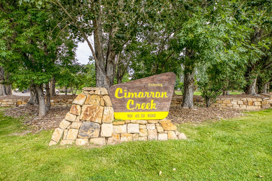 Jennifer Thomas Realtor United Country Home 