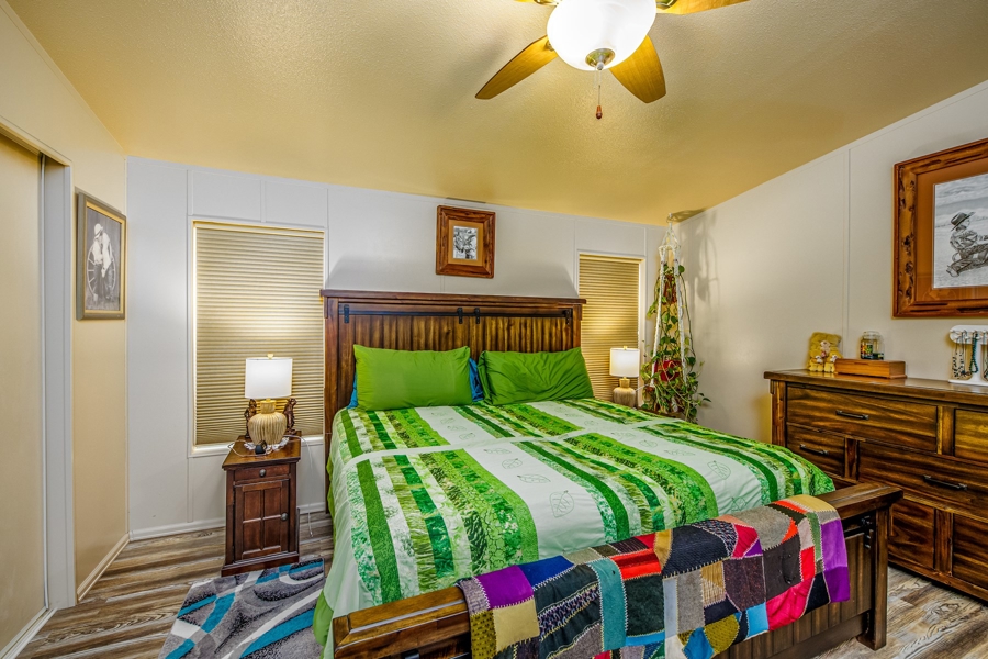 Jennifer Thomas Realtor United Country Home 