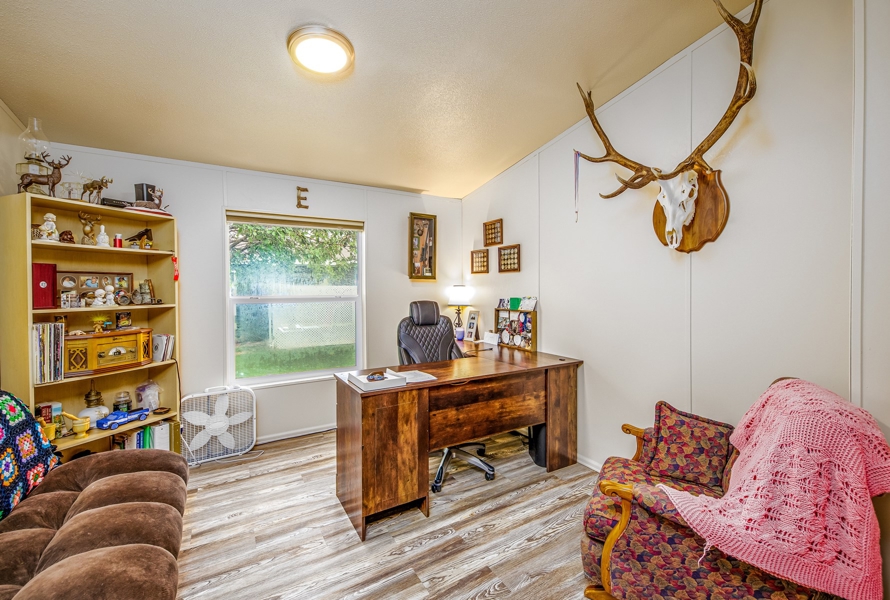 Jennifer Thomas Realtor United Country Home 