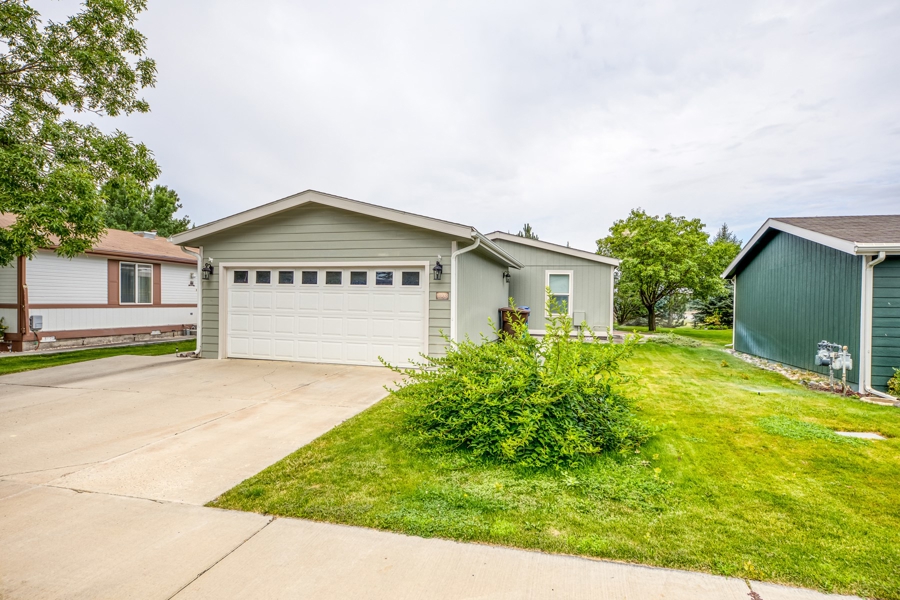 Jennifer Thomas Realtor United Country Home 