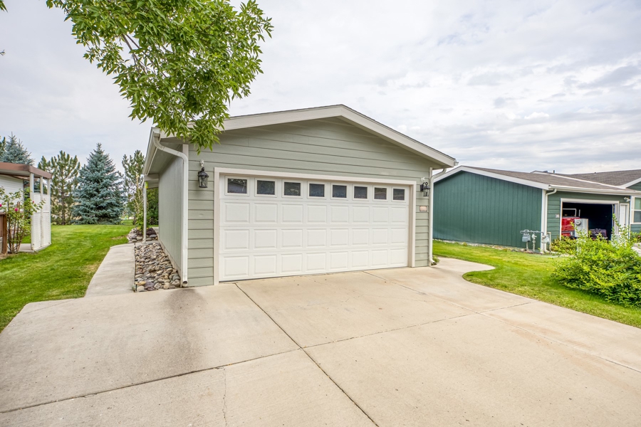 Jennifer Thomas Realtor United Country Home 